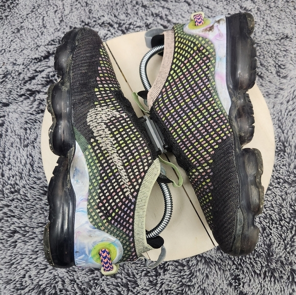 Nike Air VaporMax 2020 Flyknit Multi-Color Women's Size 8.5 - Picture 5 of 9